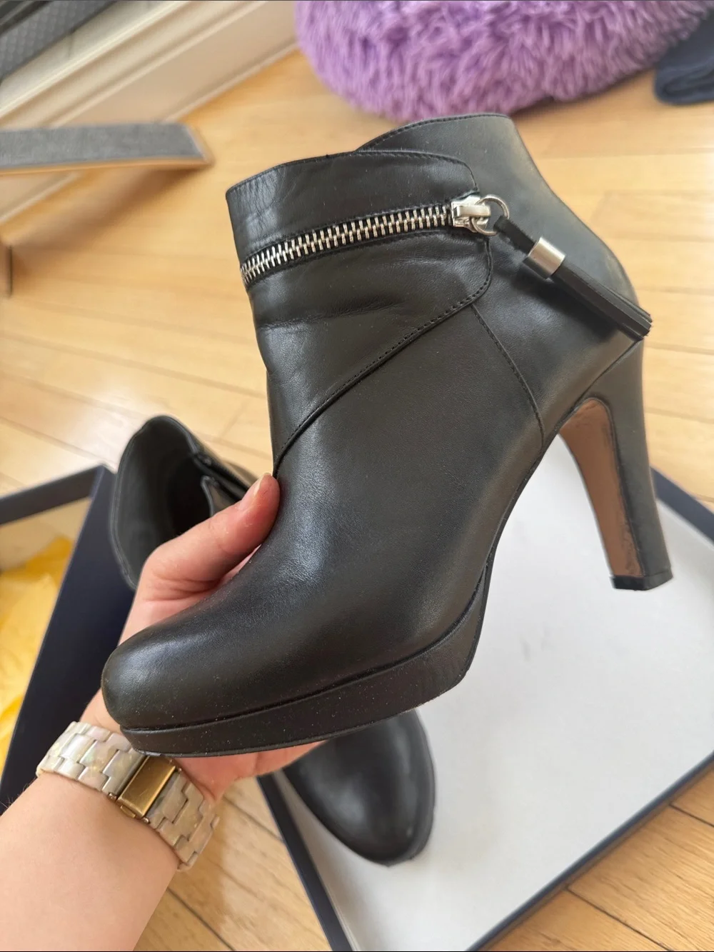 Adrienne Vittadini Black Leather Platform Ankle Booties with Side Zipper